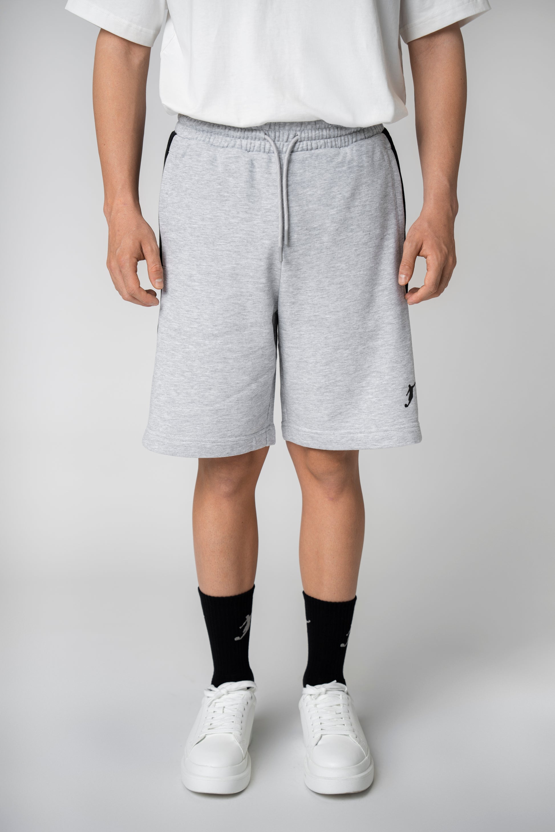 Pantalón corto Color Block gris