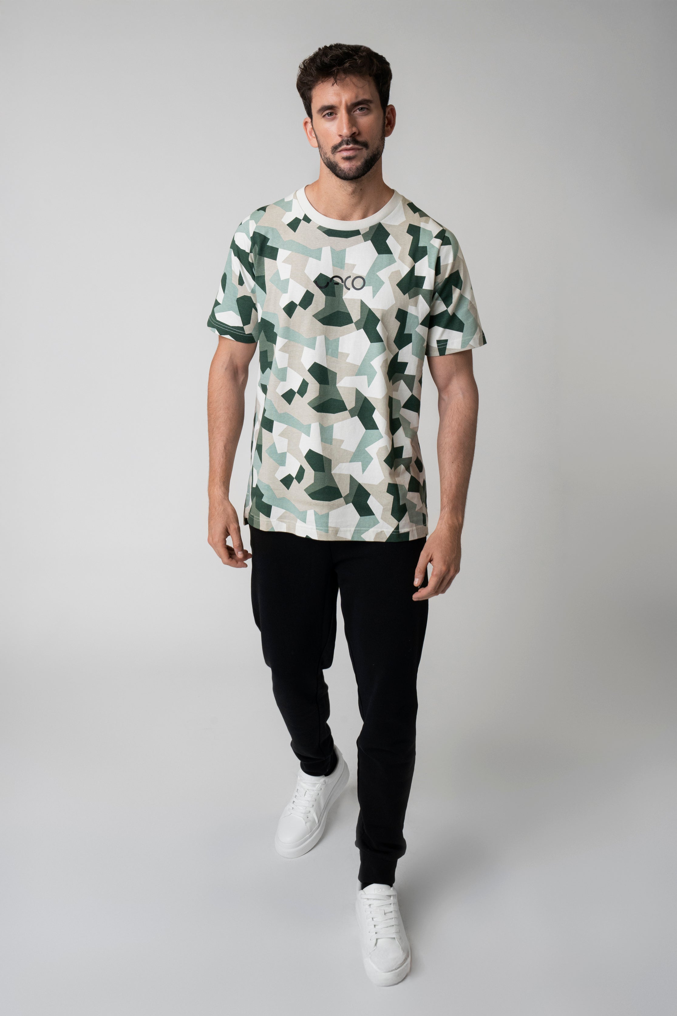 Collection of Camiseta Táctica UACO kaki in a gallery layout