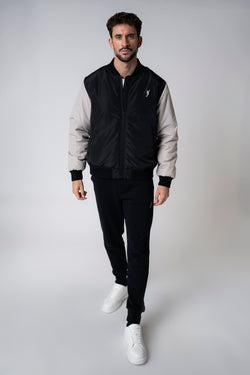 Collection of Chaqueta bomber UACO in a gallery layout